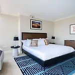 Cozysuites 800 Tower 1Br With Gym! 15