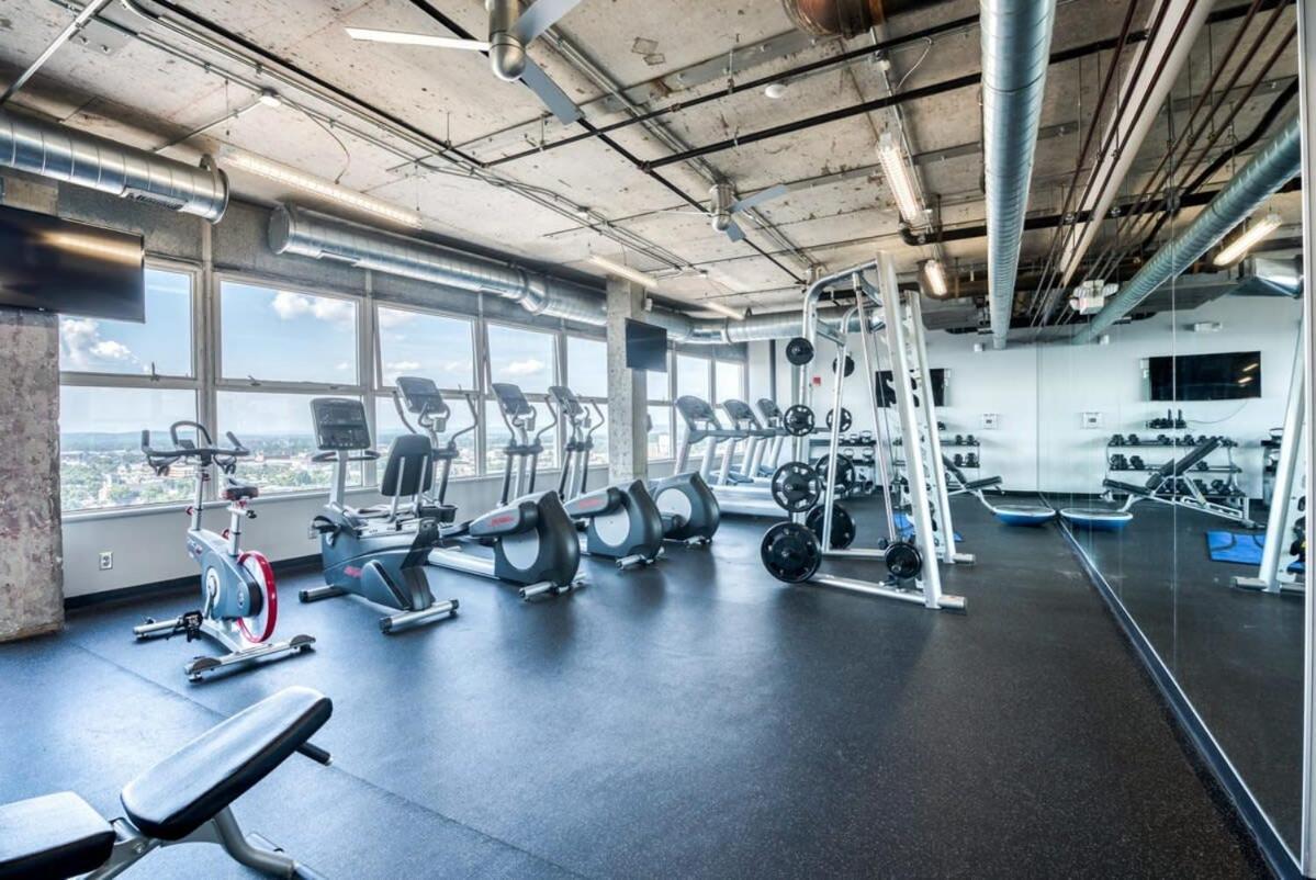 Cozysuites 800 Tower 1br With Gym! 15 Apartment *